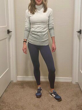 Athleta Bundle XS/S Base Layer Turtleneck + Elation Leggings Petite 7/8 Ombre